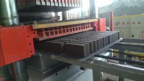 靜壓磚機(jī)固廢制磚